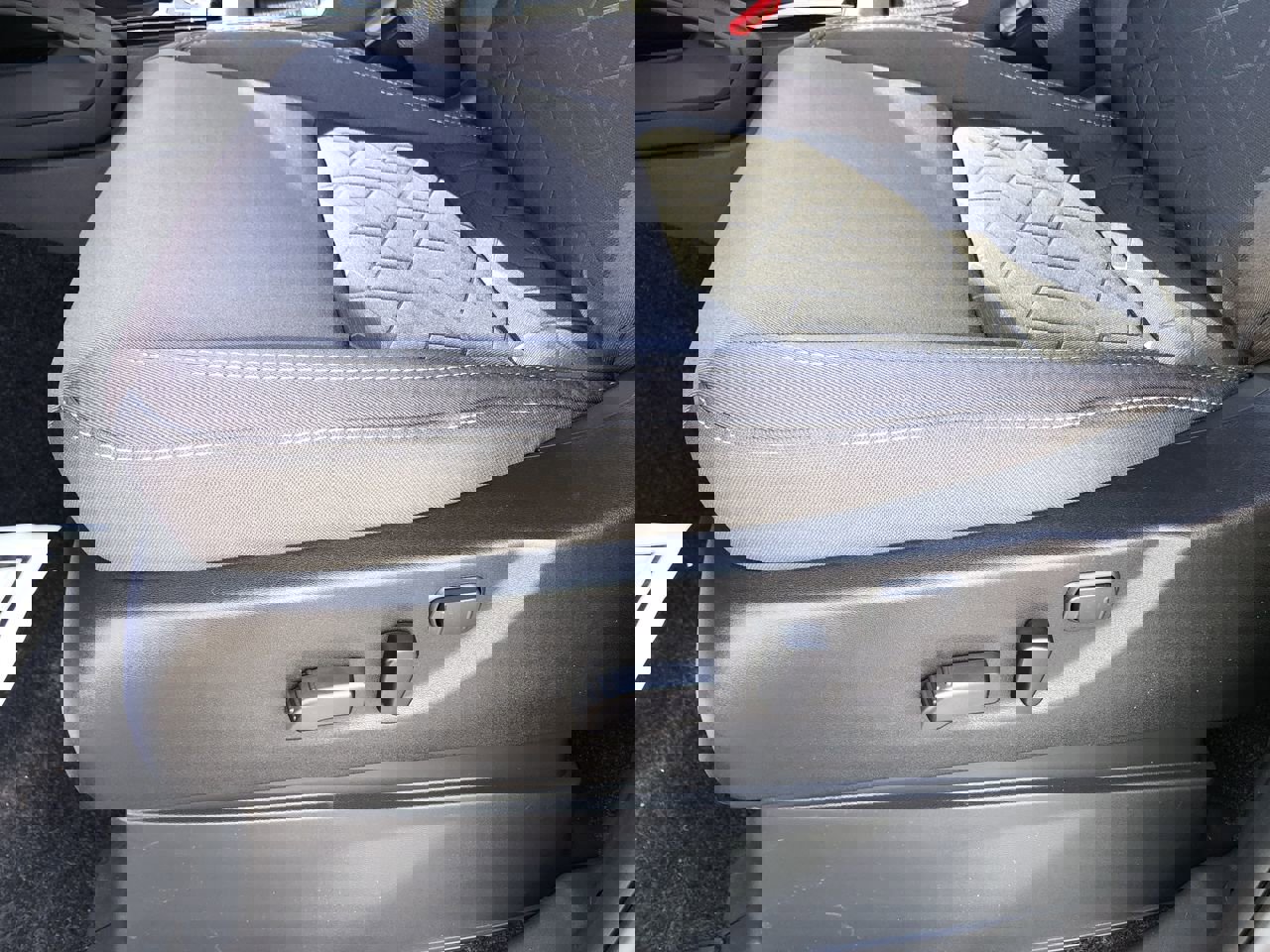 New 2026 Nissan Frontier SV w/ All-Weather Content Package image 22