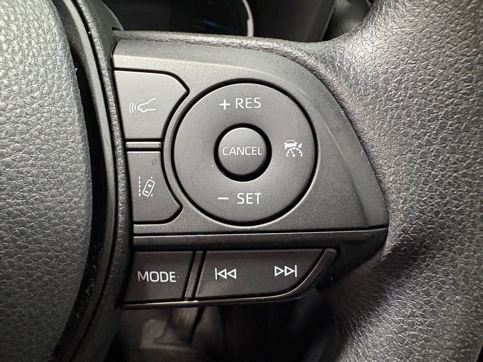 Used 2024 Toyota RAV4 XLE w/ Convenience Package AWD/4WD image 20