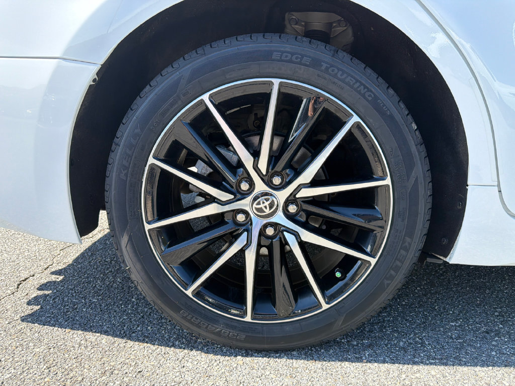 Used 2024 Toyota Camry SE FWD image 17