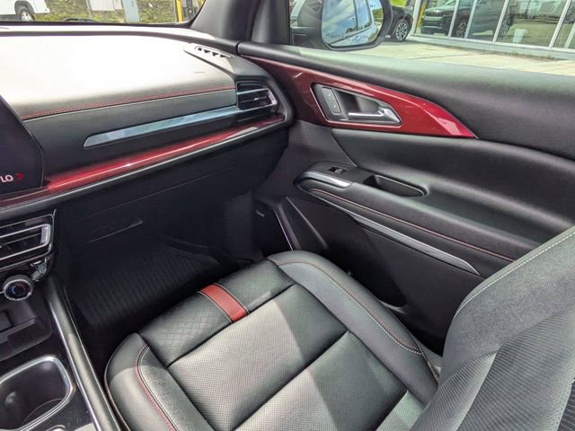 Used 2024 Chevrolet Traverse RS image 22