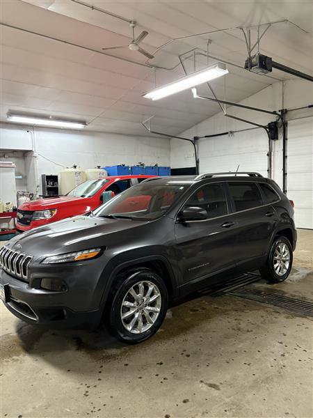 Used 2015 Jeep Cherokee Limited w/ Trailer Tow Group image 21