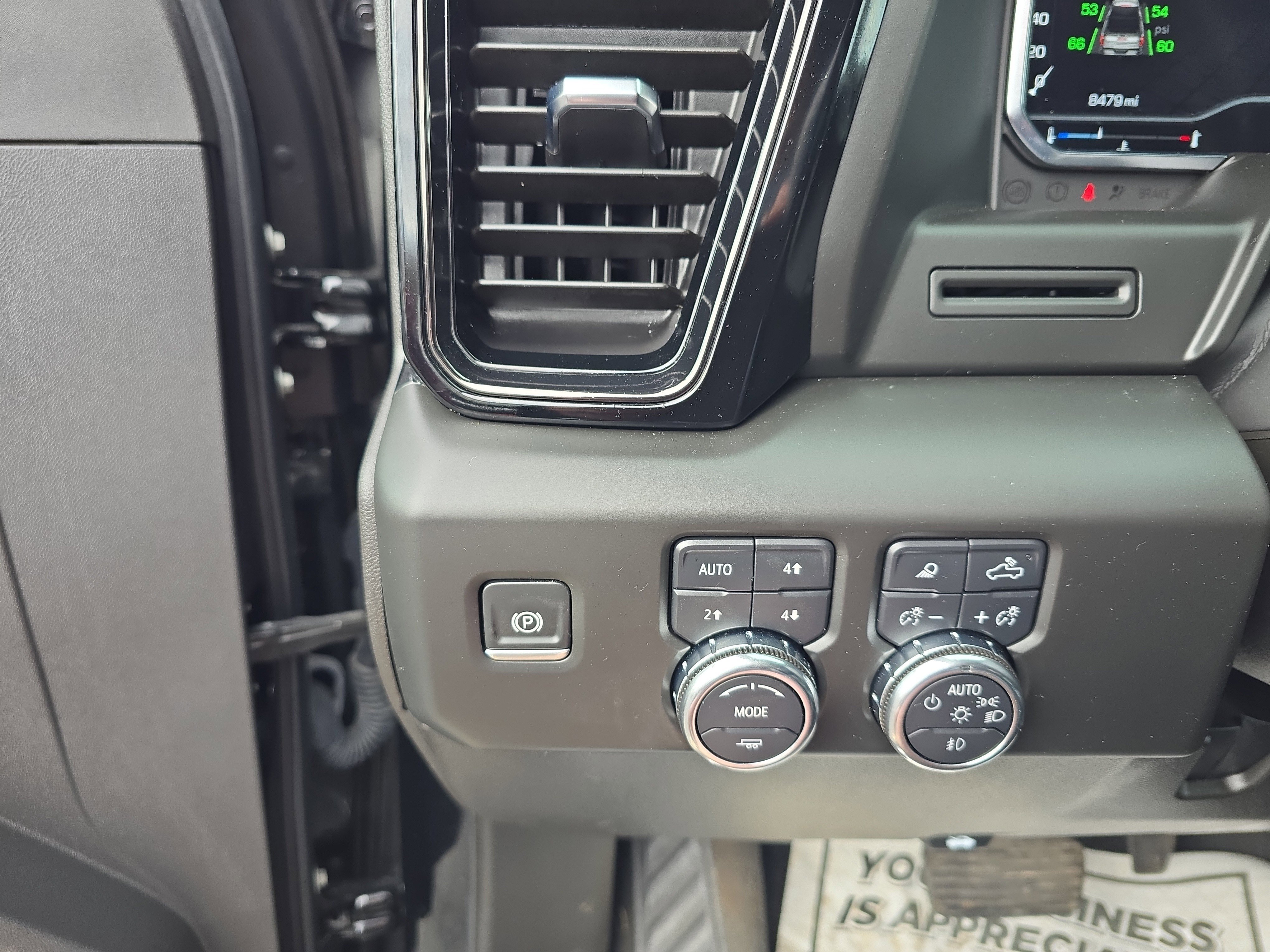 Used 2025 GMC Sierra 2500 AT4 AWD/4WD image 22