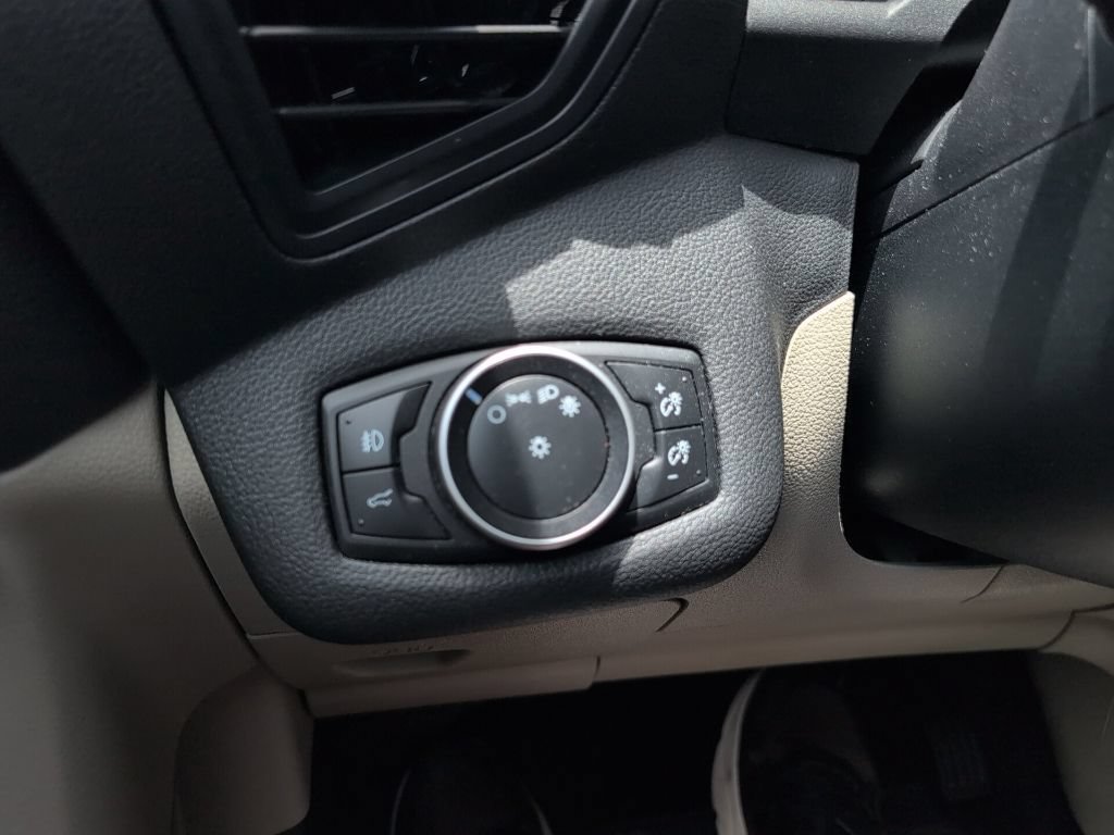 Used 2017 Ford Escape SE FWD image 23