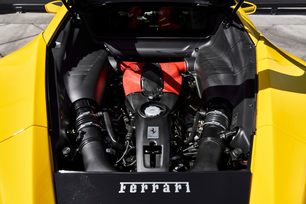 Used 2021 Ferrari F8 Tributo image 26