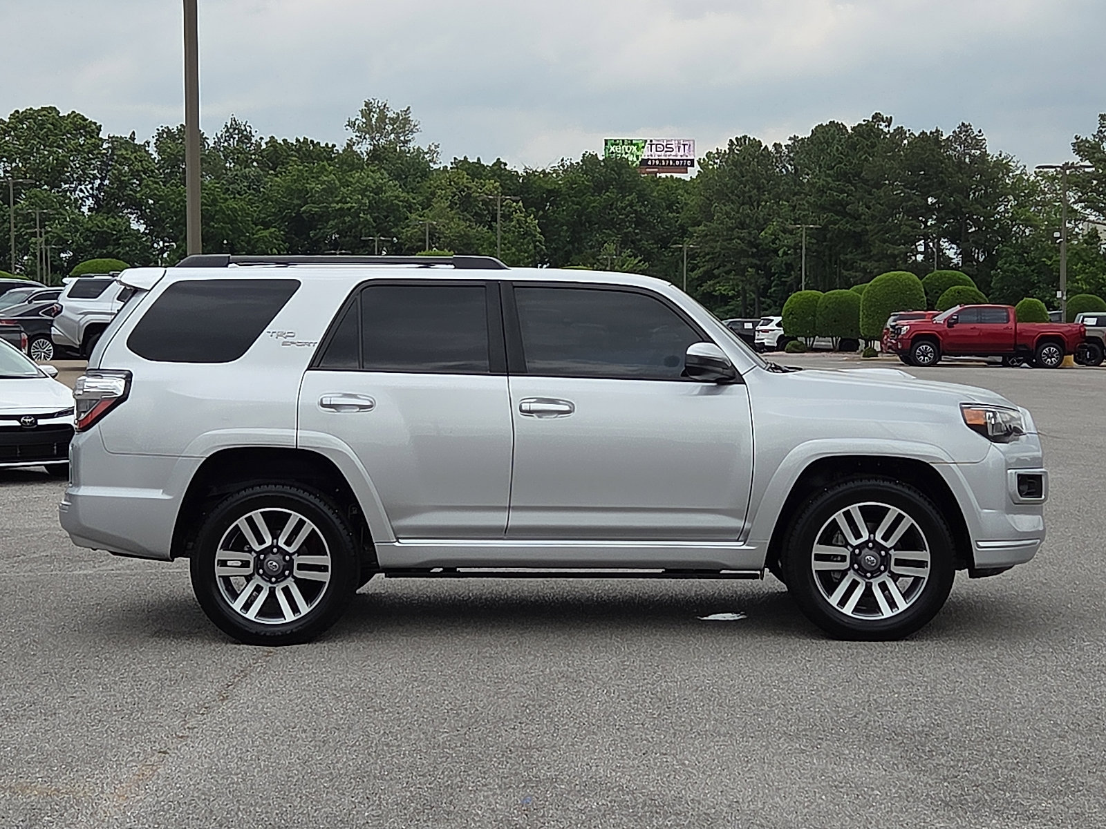 Used 2022 Toyota 4Runner TRD Sport AWD/4WD image 6