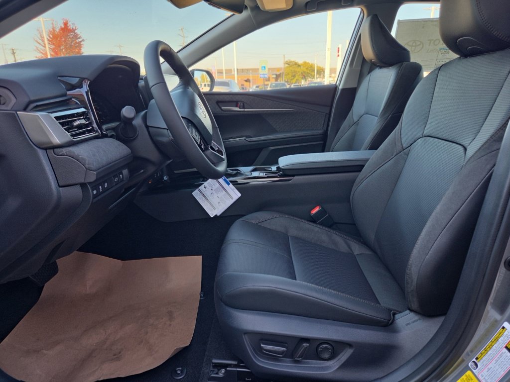New 2026 Toyota Camry XLE AWD/4WD image 24