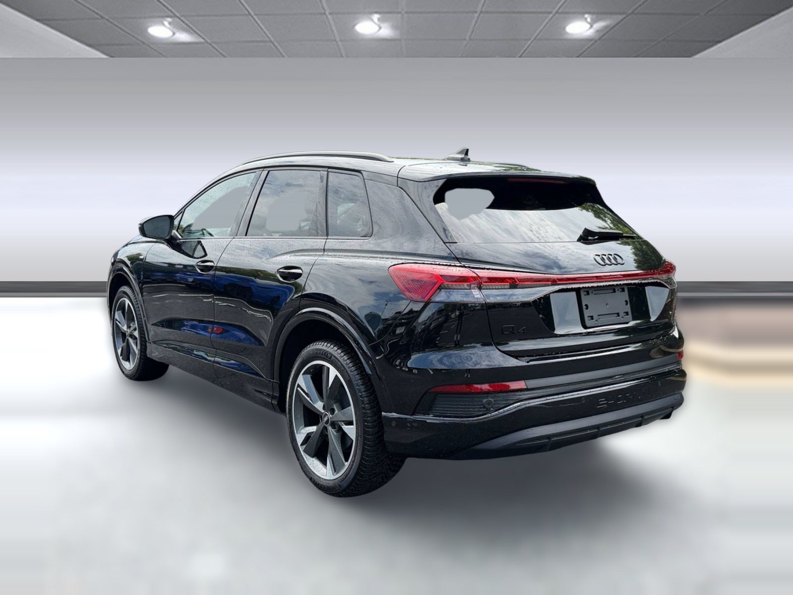 Used 2023 Audi Q4 e-tron Premium Plus w/ Premium Plus AWD/4WD image 3