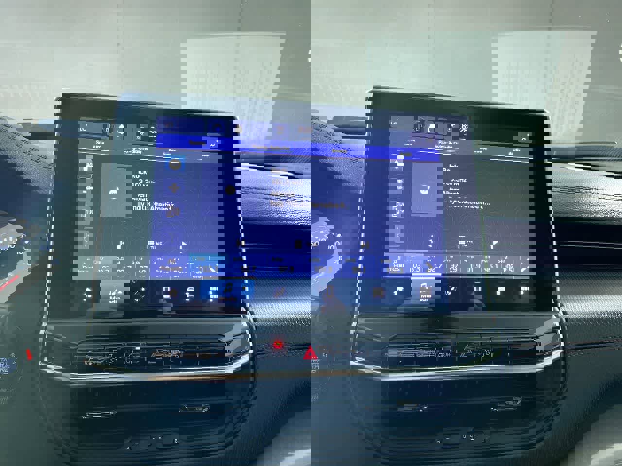 Used 2023 Jeep Compass Trailhawk image 18