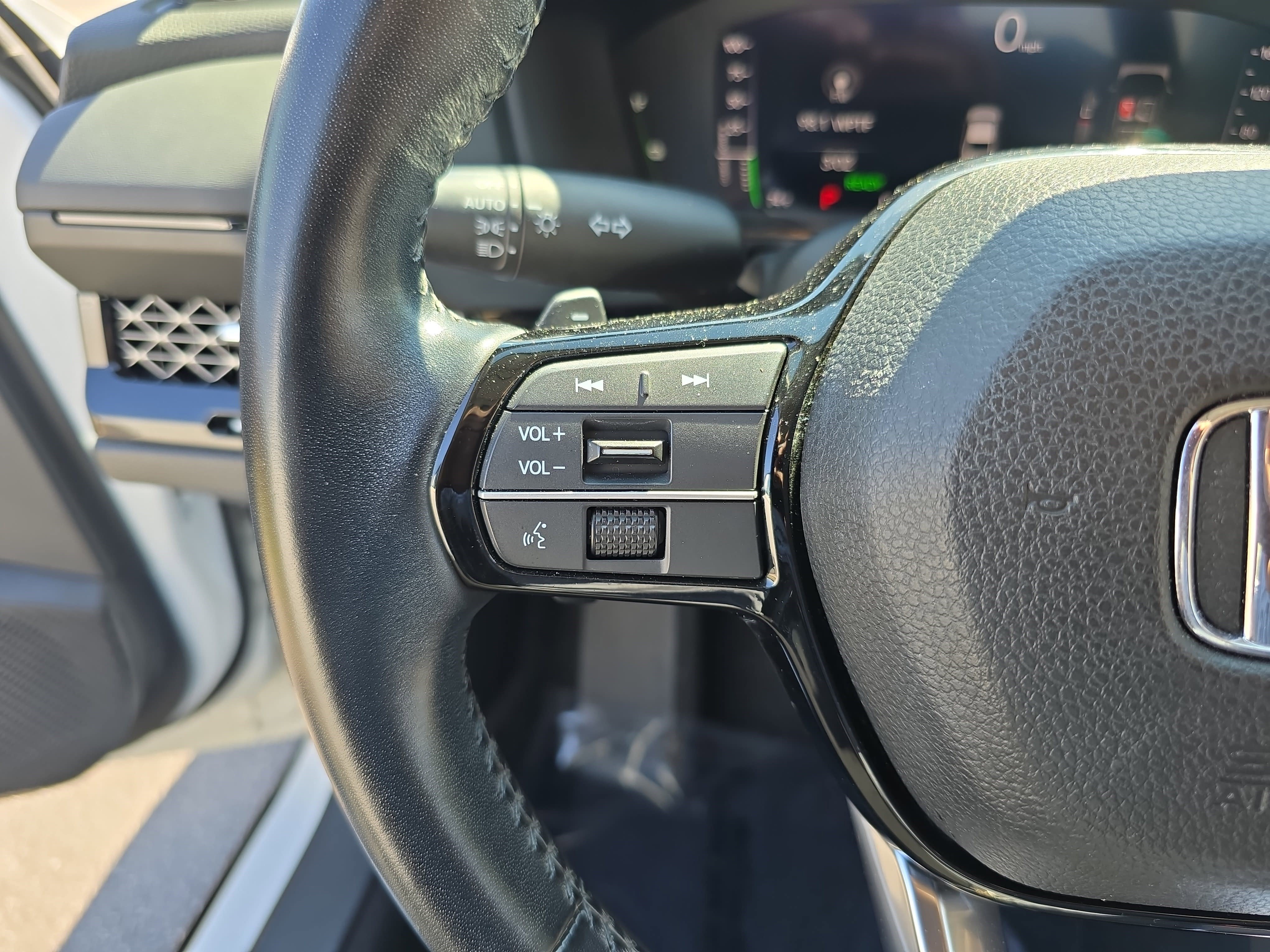 Used 2023 Honda Accord Touring image 17