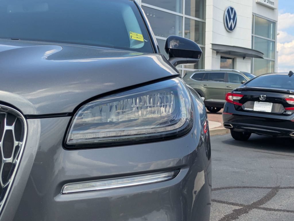 Used 2022 Lincoln Corsair AWD w/ Premium Package image 11