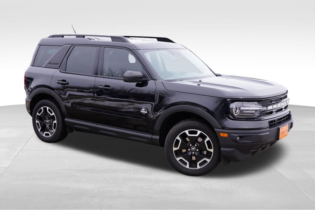 Used 2021 Ford Bronco Sport Outer Banks image 2