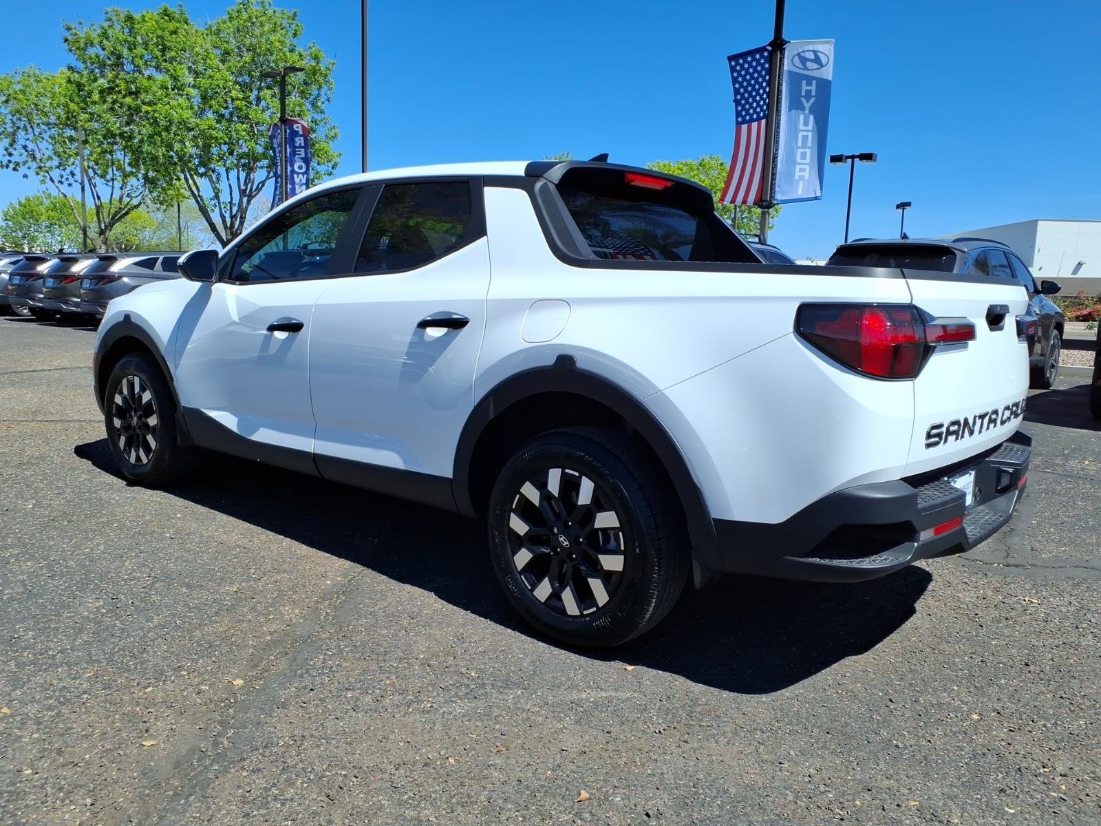 Certified 2025 Hyundai Santa Cruz SE image 7