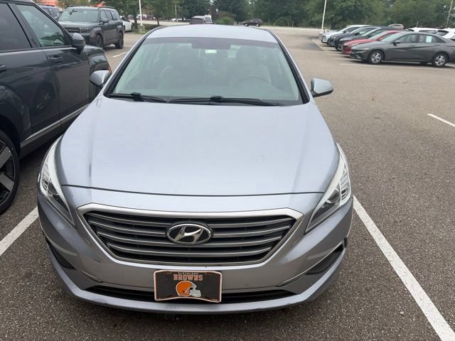Used 2017 Hyundai Sonata SE w/ Cargo Package FWD image 3