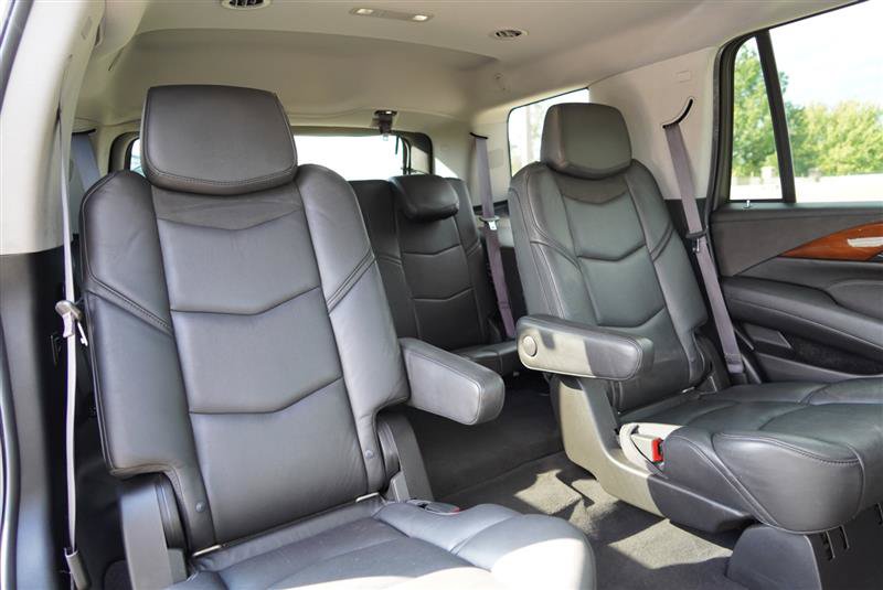 Used 2017 Cadillac Escalade Luxury AWD/4WD image 86