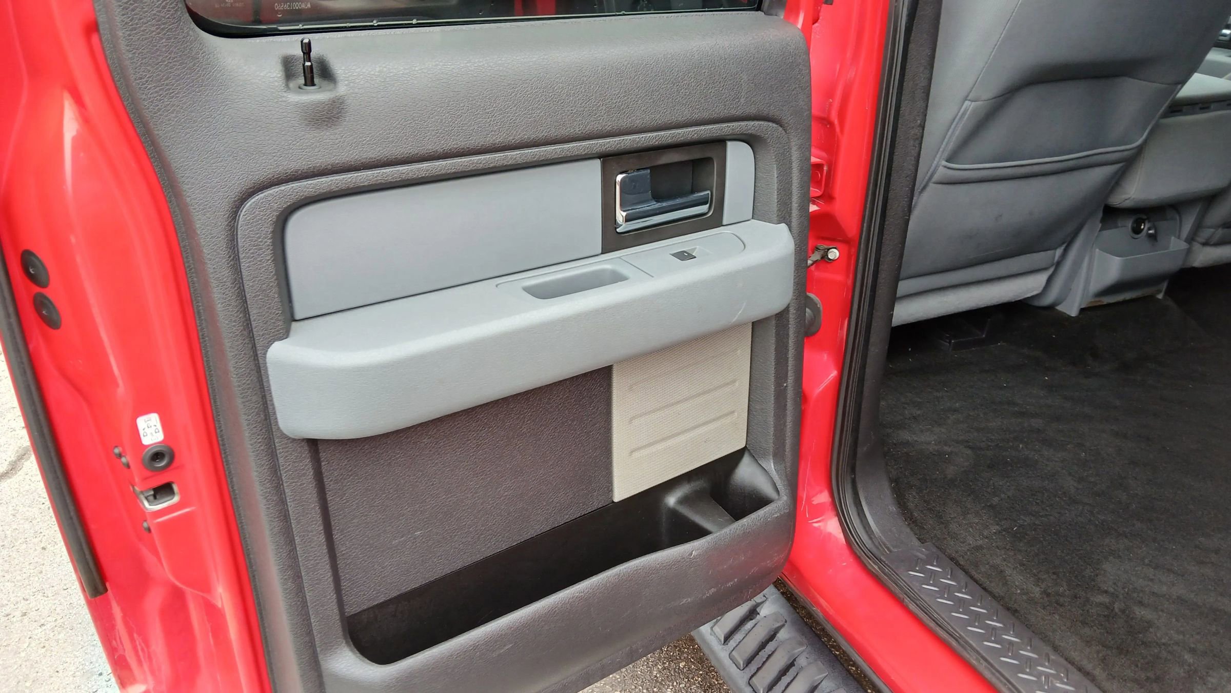 Used 2013 Ford F150 XLT w/ XTR Pkg image 15