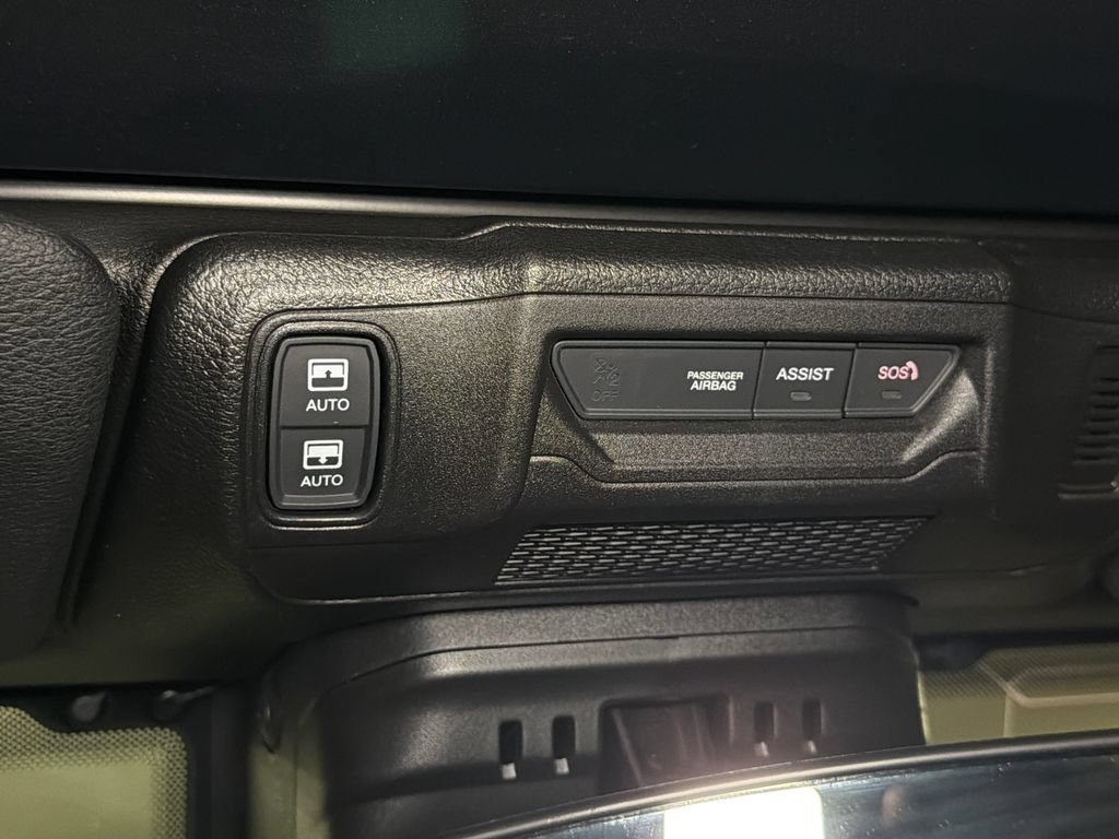 Used 2024 Jeep Wrangler Unlimited AWD/4WD image 33