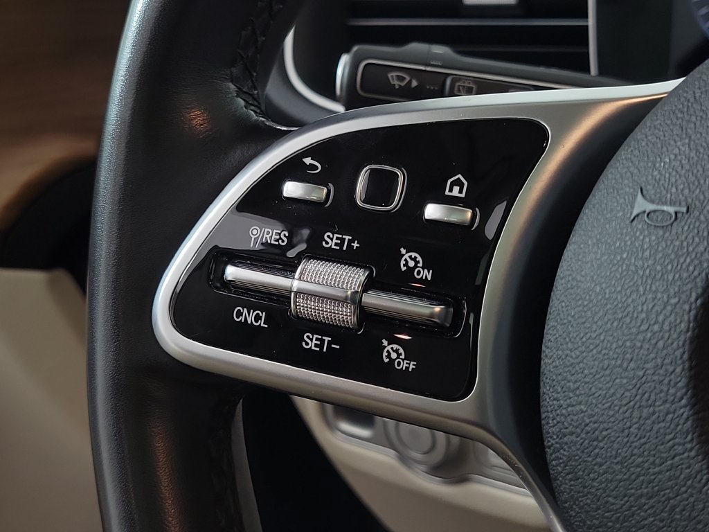 Used 2022 Mercedes-Benz GLE 350 w/ AMG Line Exterior image 26