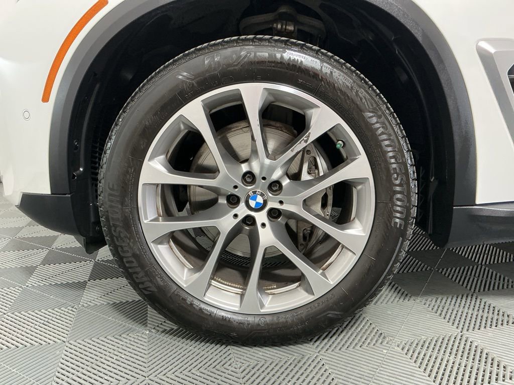 Certified 2025 BMW X5 sDrive40i w/ Climate Comfort Package RWD image 32