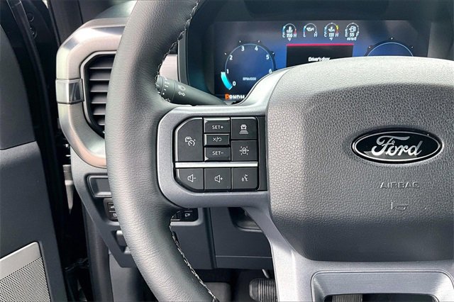 Used 2025 Ford F150 Lariat w/ Equipment Group 501A Mid image 18