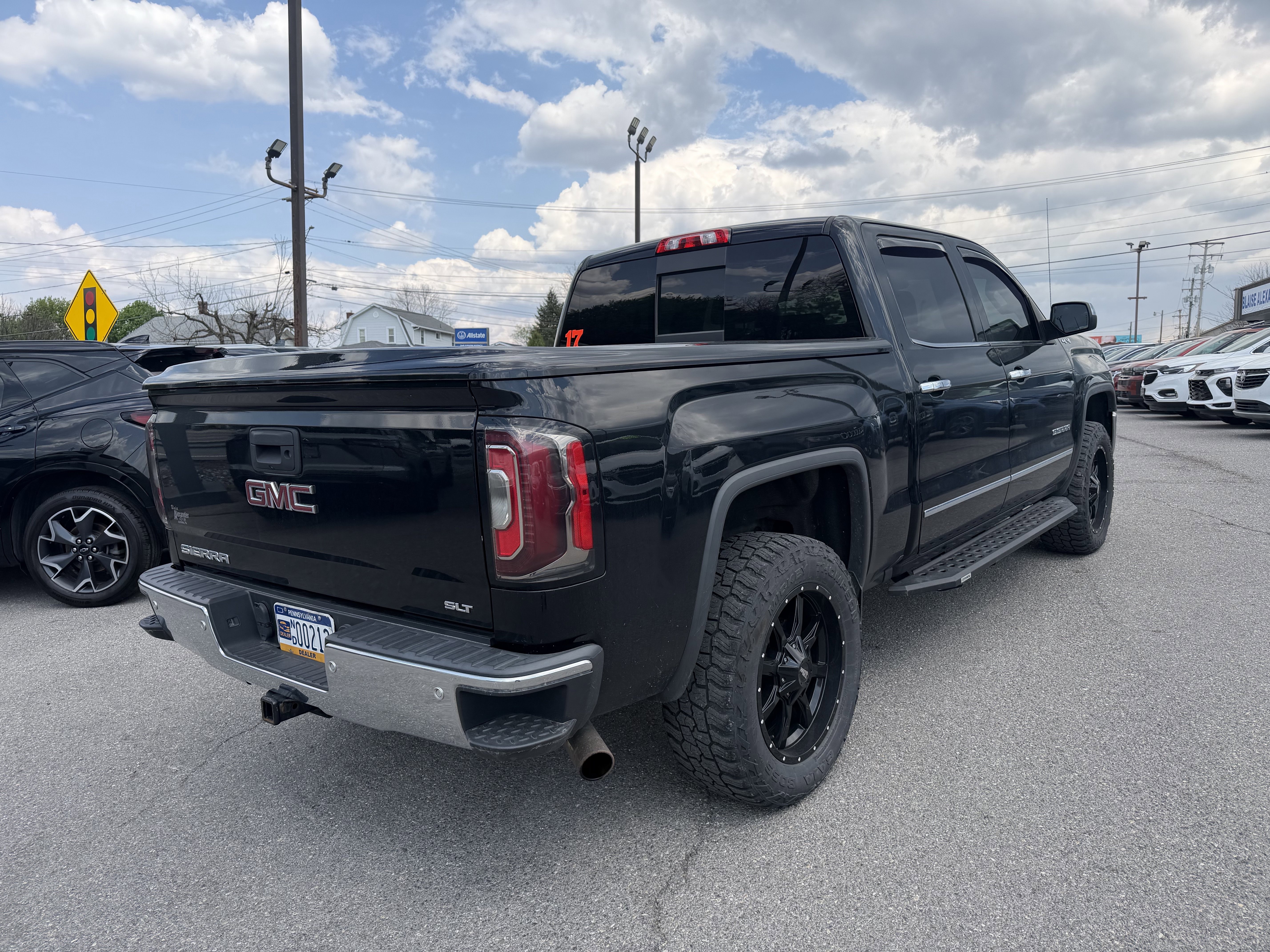Used 2018 GMC Sierra 1500 SLT AWD/4WD image 4