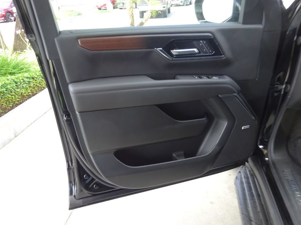 New 2026 GMC Yukon Denali AWD/4WD image 24