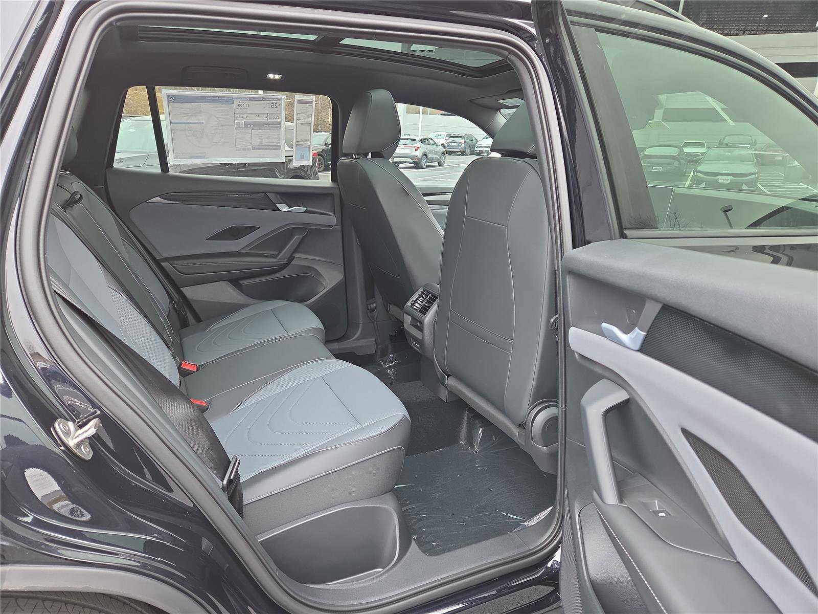 New 2026 Volkswagen Tiguan SE R-Line image 31