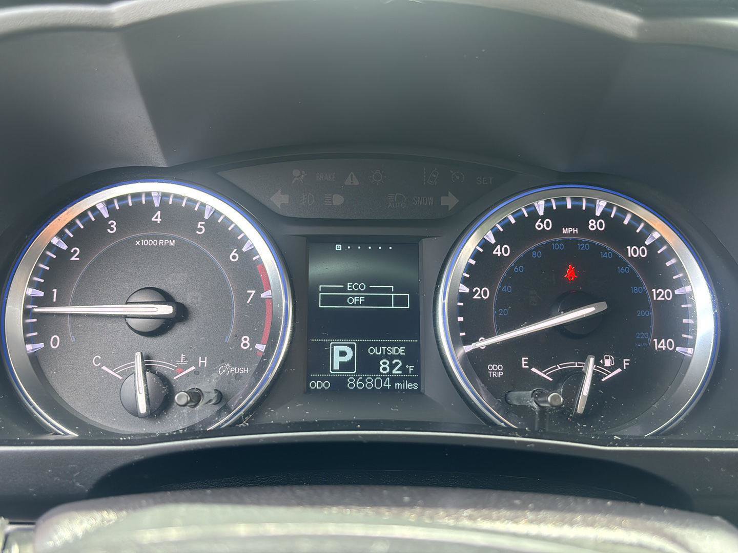 Used 2016 Toyota Highlander Plus FWD image 2