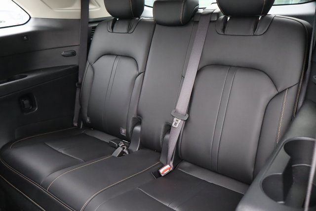 Used 2024 MAZDA CX-90 Plug-In Hybrid w/ Preferred image 17