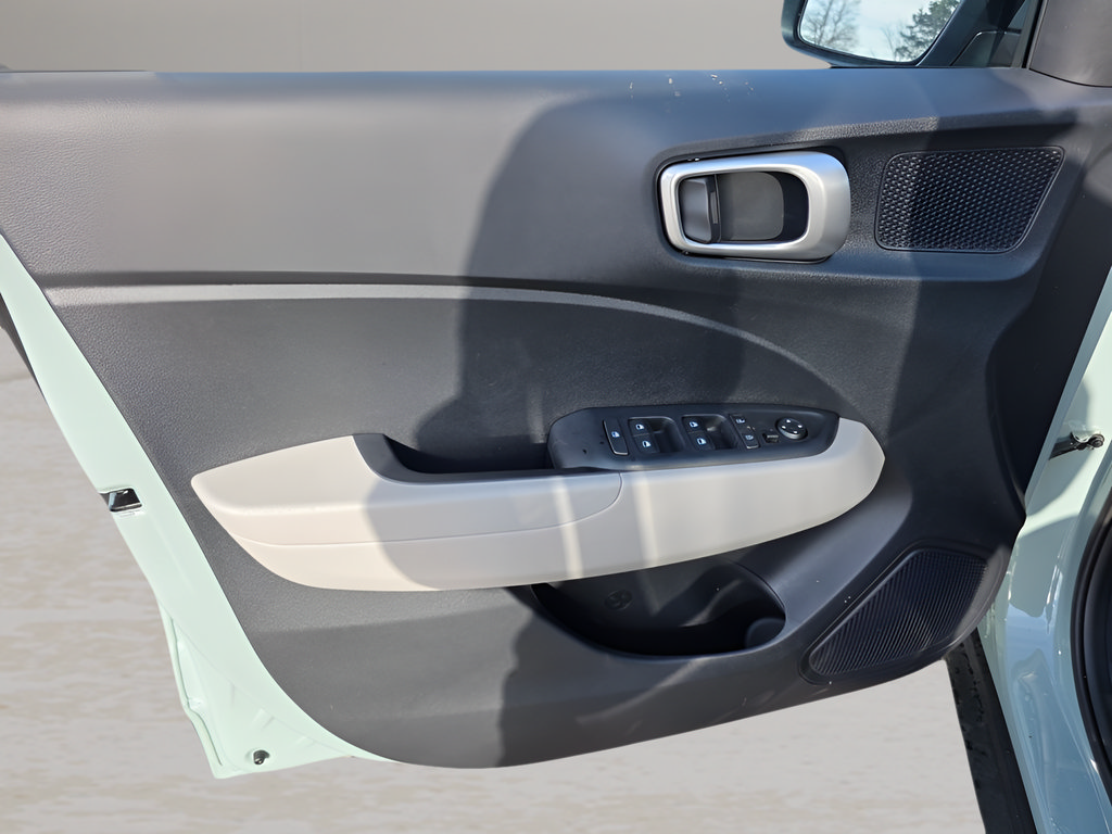 New 2026 Hyundai Venue SEL FWD image 12