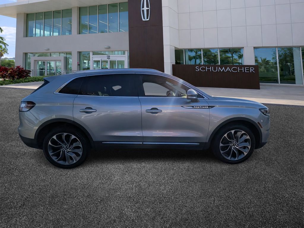 Certified 2022 Lincoln Nautilus Reserve image 8