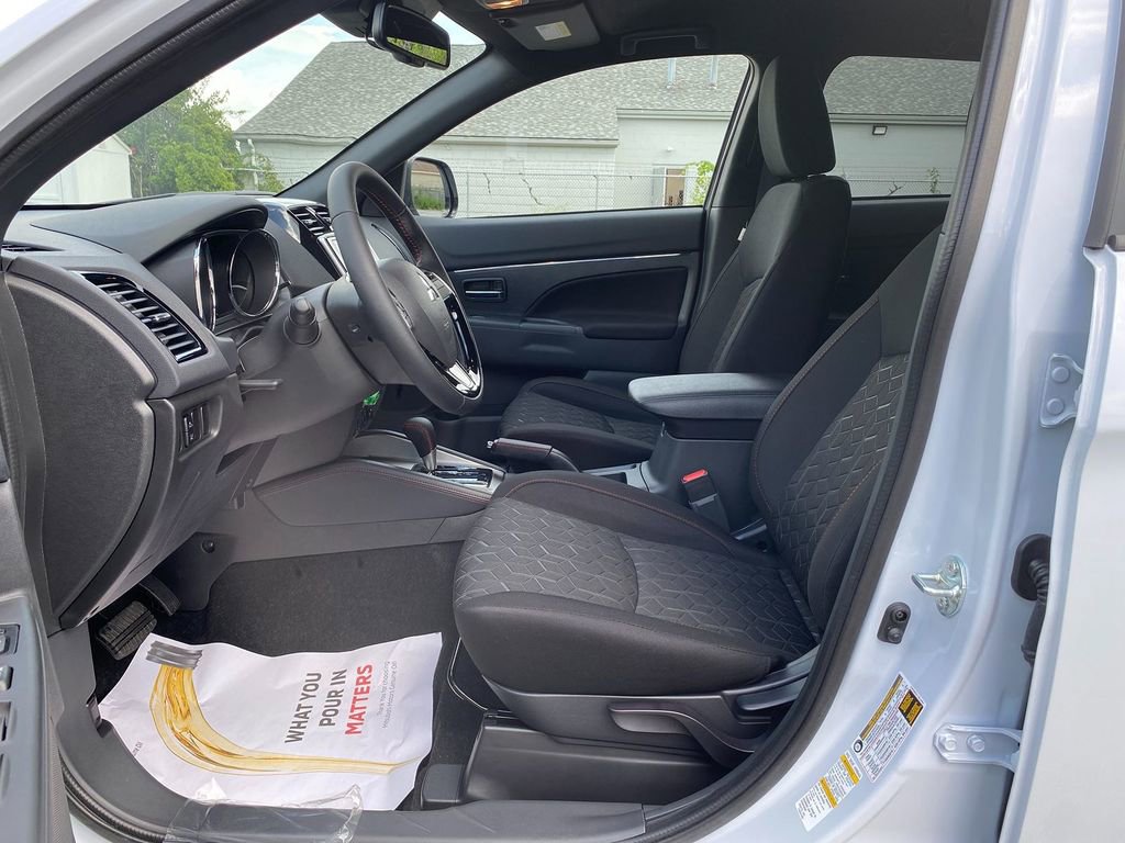 New 2025 Mitsubishi Outlander Sport AWD image 12