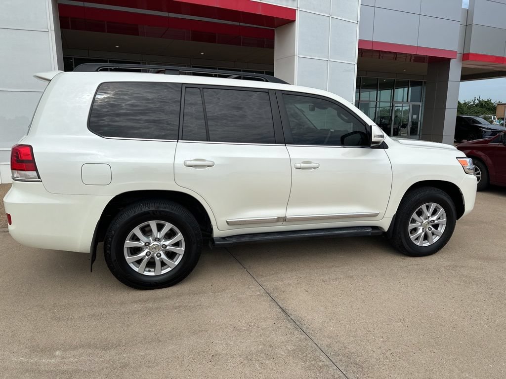Used 2018 Toyota Land Cruiser AWD/4WD image 8