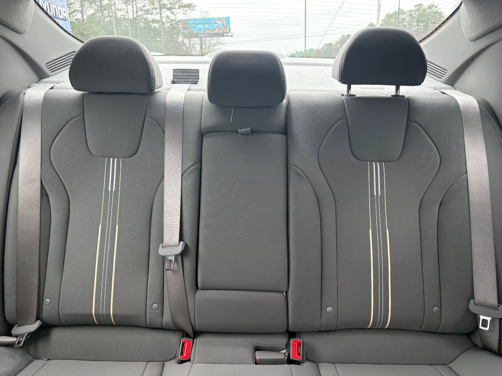 New 2025 Hyundai Elantra Sport FWD image 17