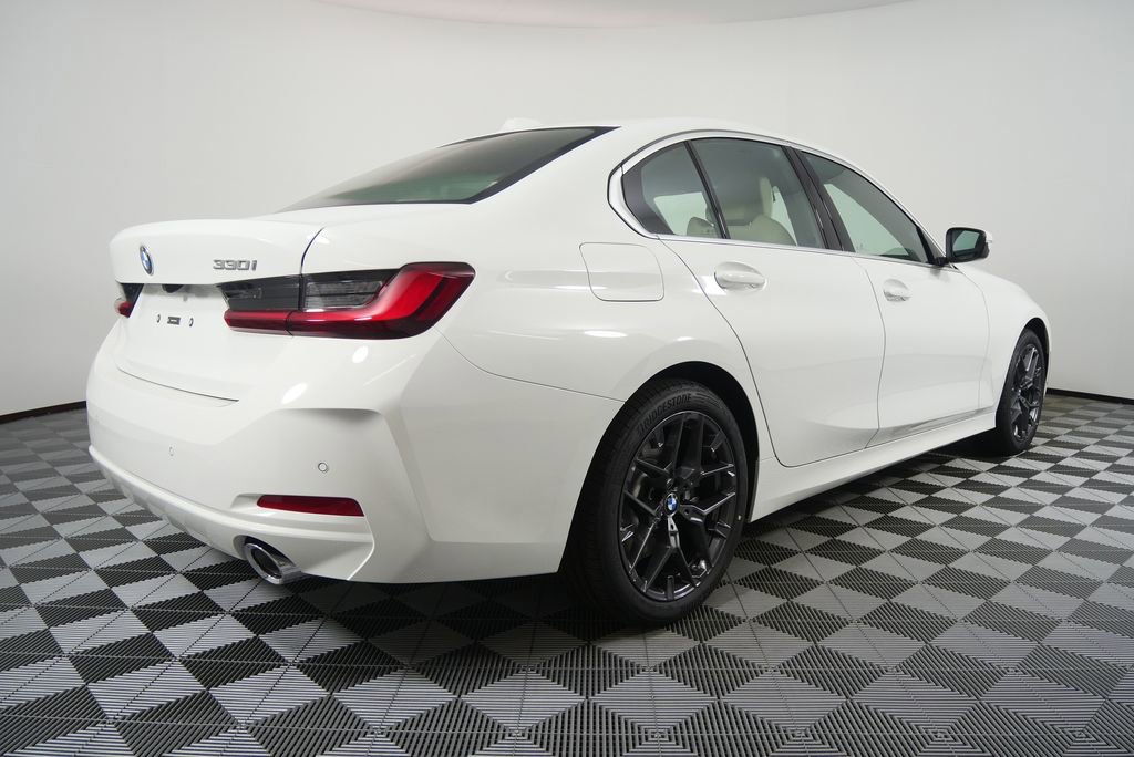 Used 2026 BMW 330i Sedan w/ Convenience Package image 3