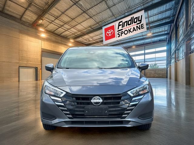 Used 2025 Nissan Versa SV FWD image 2
