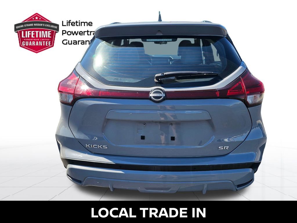Used 2022 Nissan Kicks SR w/ Premium Package FWD image 9