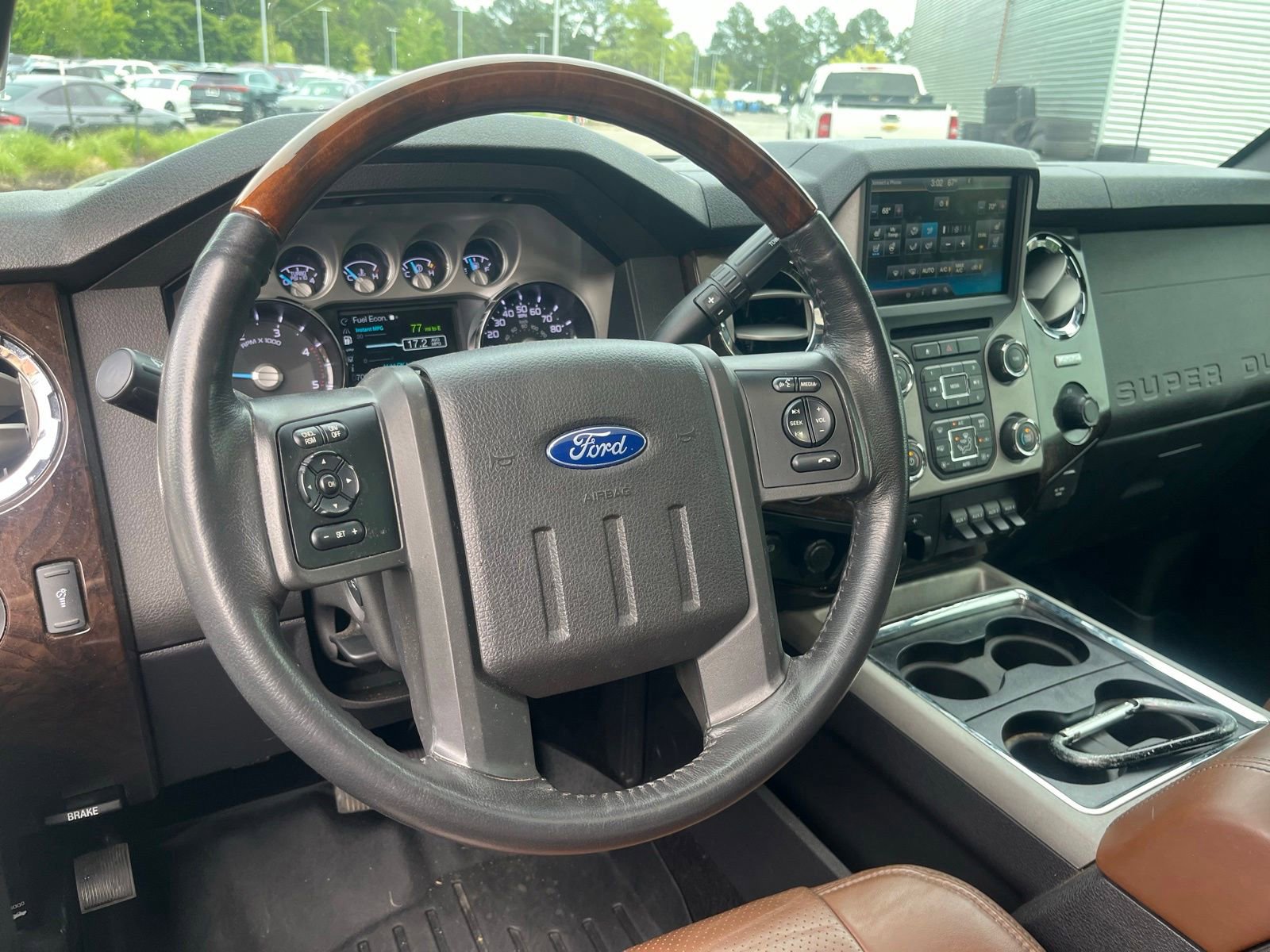 Used 2016 Ford F350 Platinum w/ FX4 Off-Road Package AWD/4WD image 16
