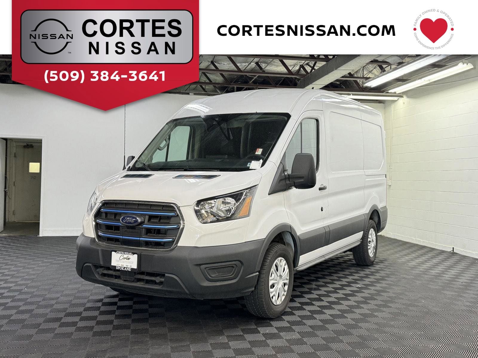 Used 2022 Ford E-Transit Medium Roof w/ Load Area Protection Package image 1