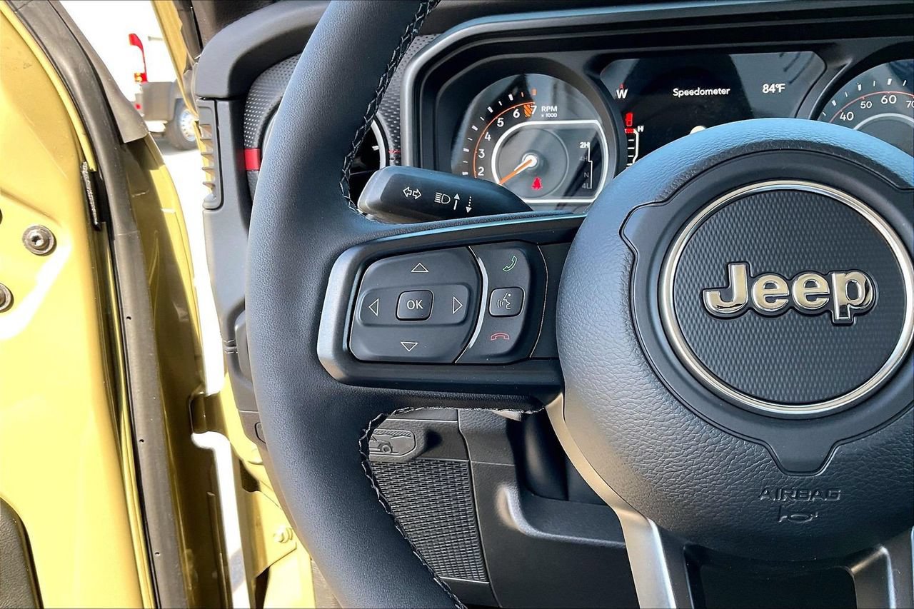 New 2026 Jeep Gladiator Rubicon w/ Steel Power Dome Hood Package AWD/4WD image 22
