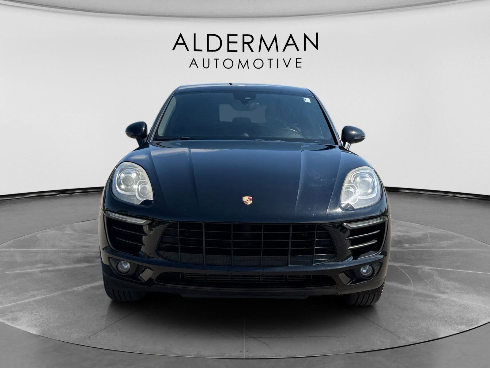 Used 2017 Porsche Macan AWD/4WD image 8