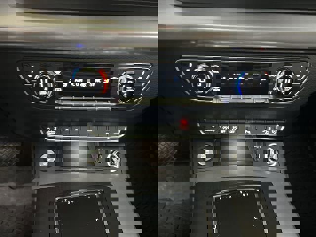 Used 2020 Audi Q5 2.0T Titanium Premium Plus w/ Premium Plus Package image 18