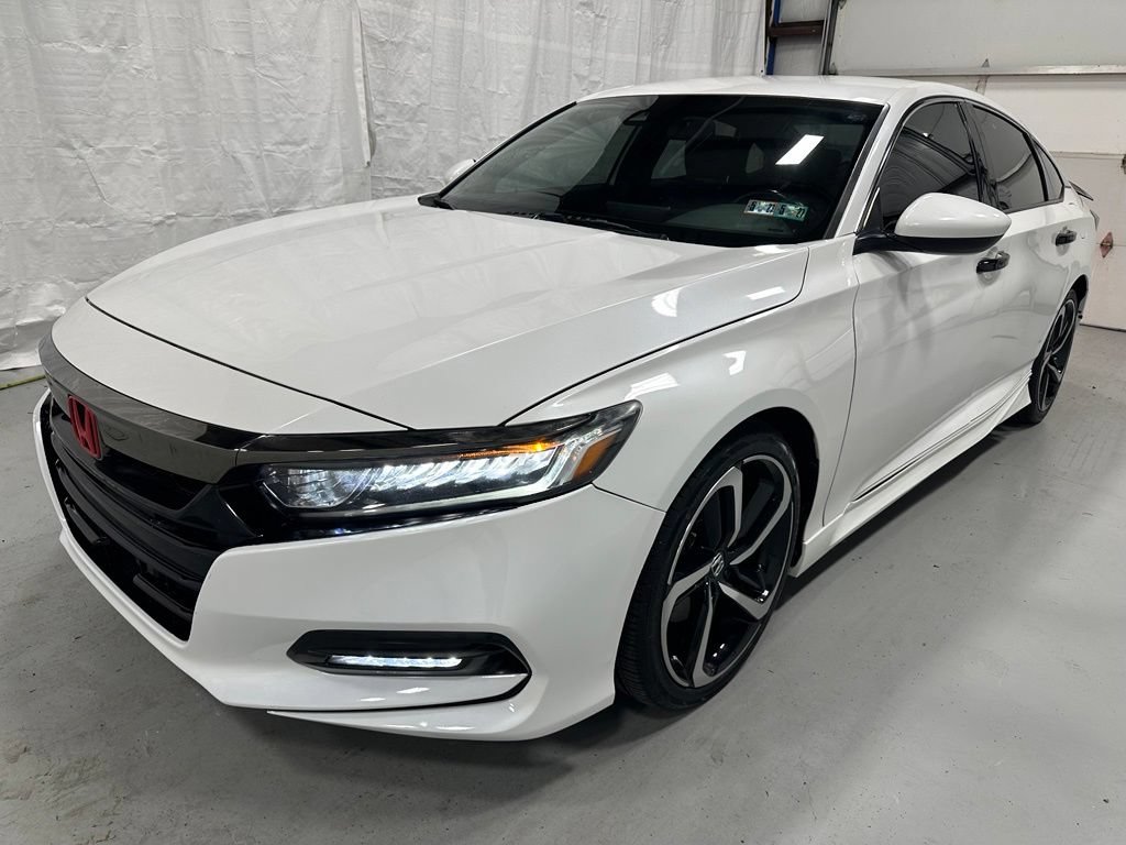 Used 2018 Honda Accord Sport image 3