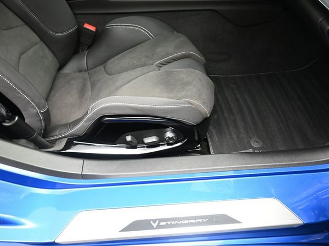 Used 2020 Chevrolet Corvette Stingray Premium Conv w/ 3LT Preferred Equipment Group image 19