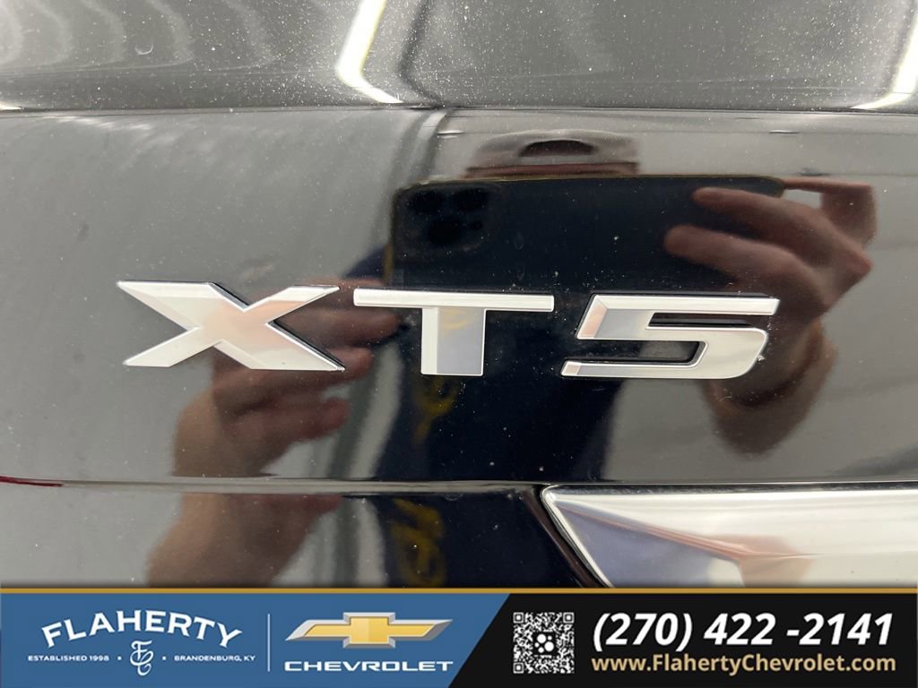 Used 2025 Cadillac XT5 Premium Luxury w/ LPO, Floor Liner Package AWD/4WD image 18