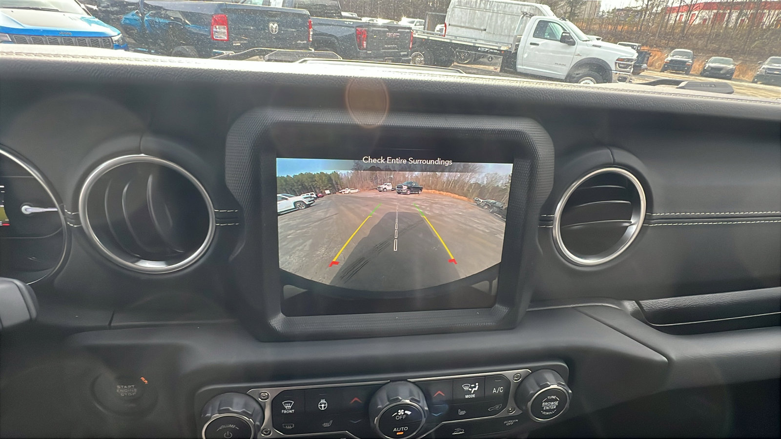 Used 2023 Jeep Wrangler Sahara w/ Cold Weather Group image 34