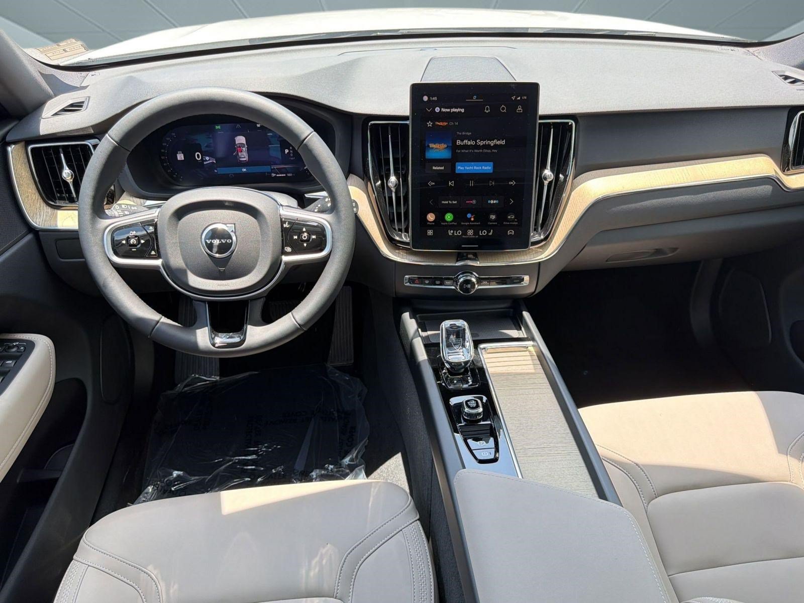 New 2026 Volvo XC60 B5 Plus w/ Climate Package PRO AWD/4WD image 25