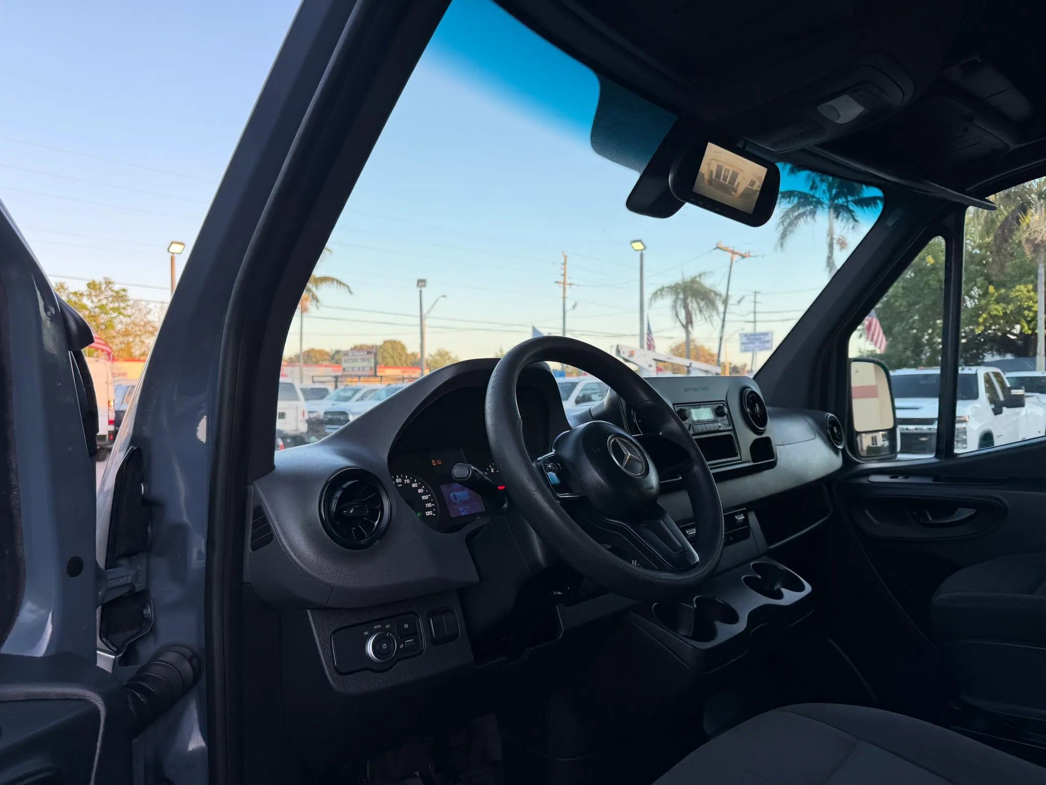 Used 2019 Mercedes-Benz Sprinter 144 image 14