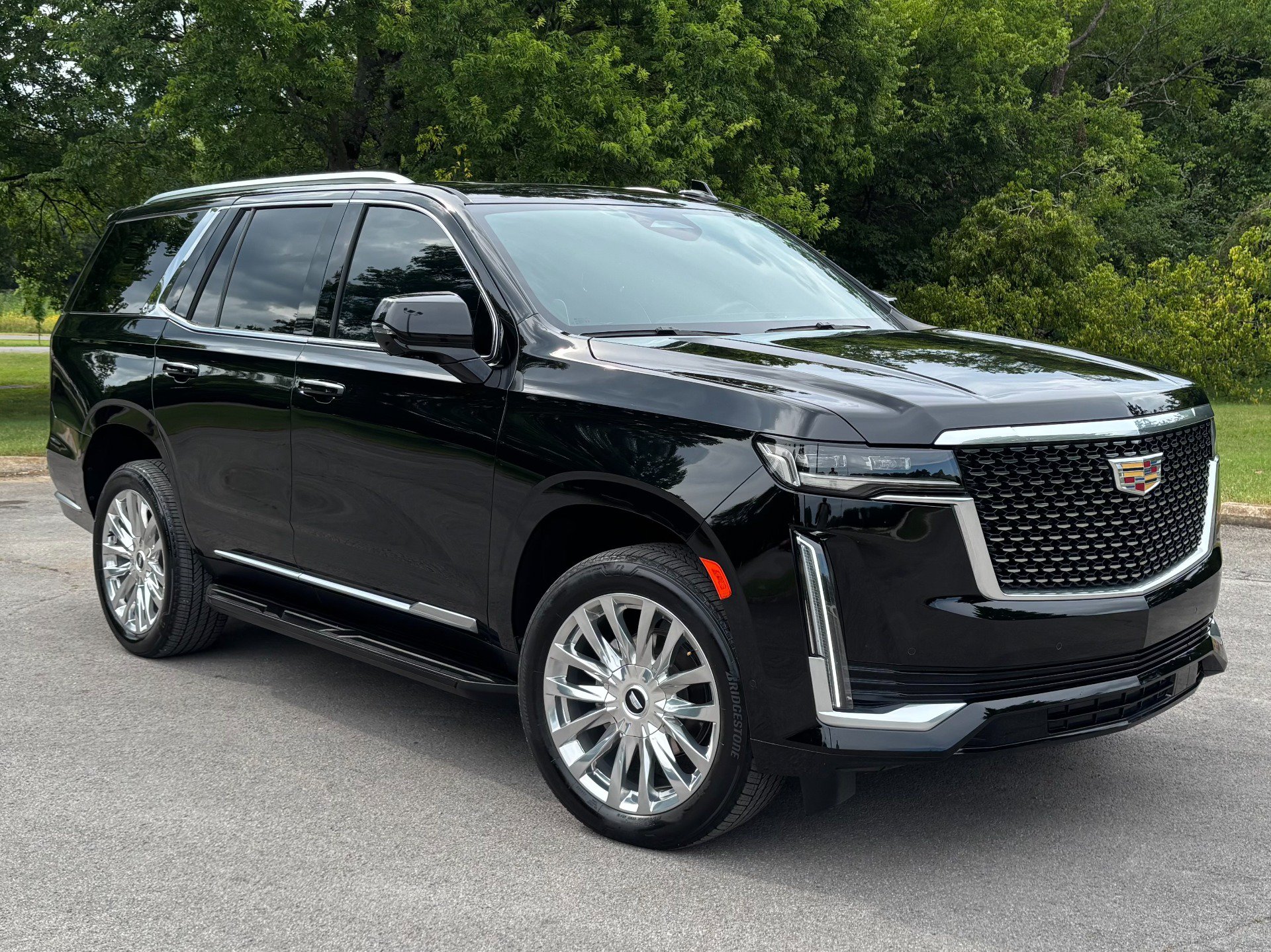 Used 2024 Cadillac Escalade Premium Luxury AWD/4WD image 1