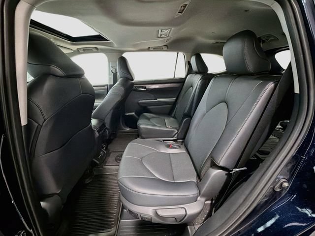 Certified 2026 Toyota Highlander Limited AWD/4WD image 20