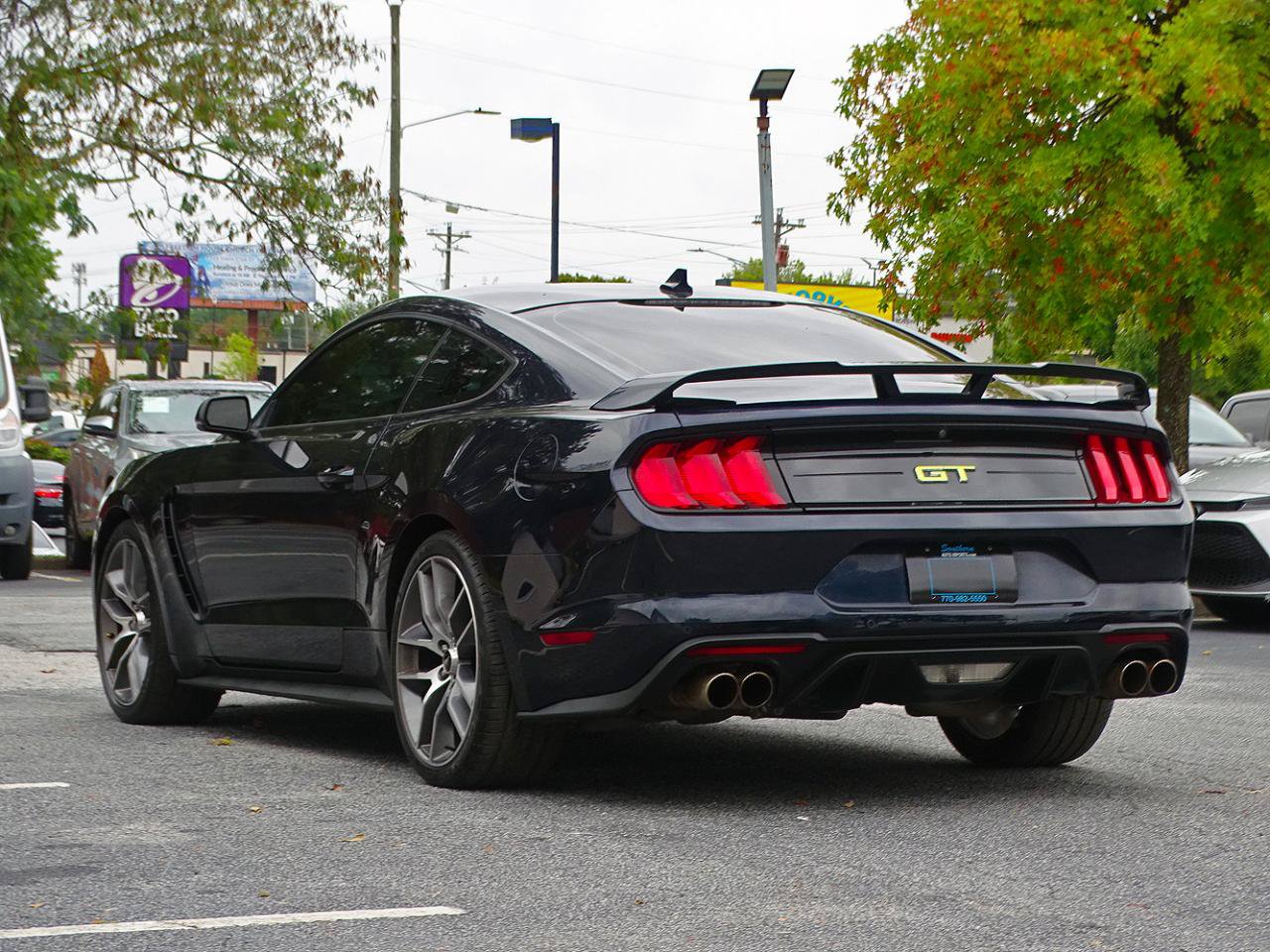 Used 2021 Ford Mustang GT Premium w/ GT Performance Package RWD image 12